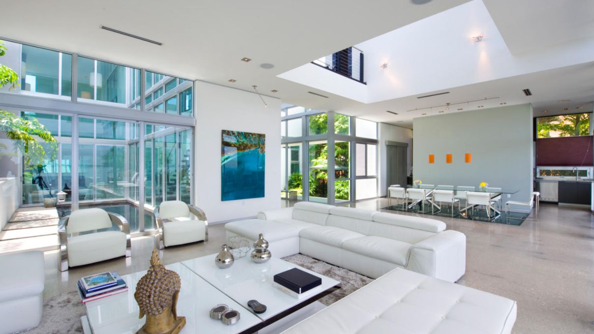 Luxurious Modern Miami Beach House for Rent 18