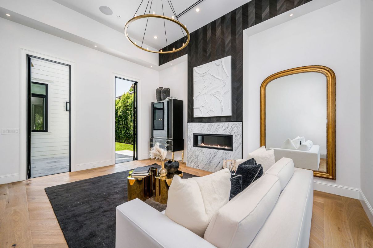 Modern Farmhouse in Encino Provides the Ultimate Luxury 7