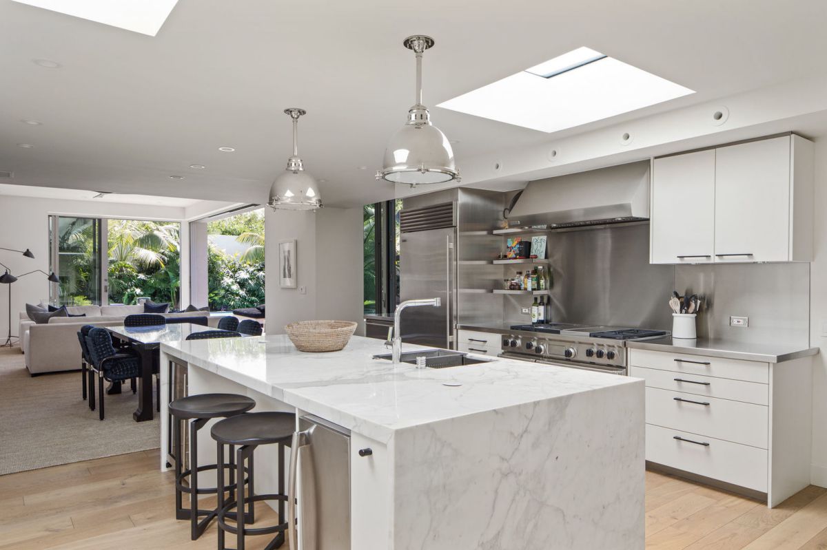 Perfect Beverly Hills Mid Century Modern Home 29