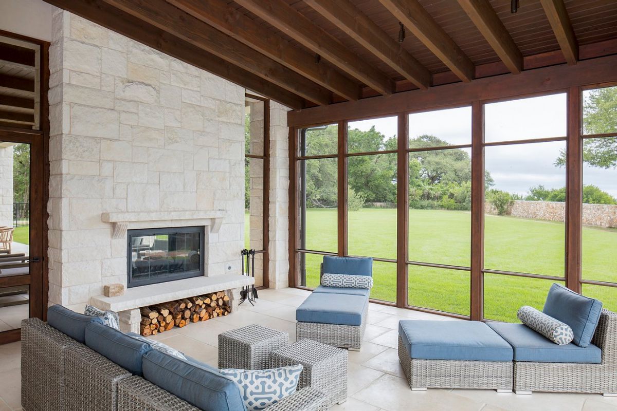 Transitional Texas Residence in Austin by Cornerstone Architects 5