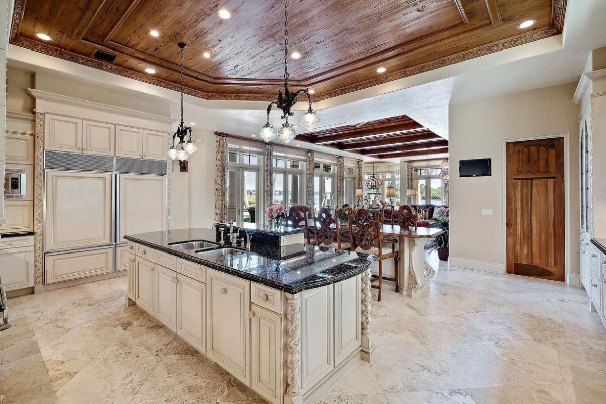 Ultra Desirable Intracoastal Point Jupiter Home for Sale 23