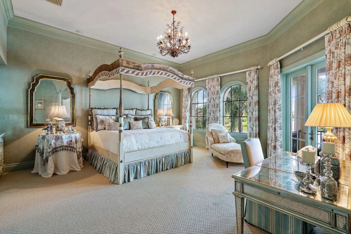 Ultra Desirable Intracoastal Point Jupiter Home for Sale 24