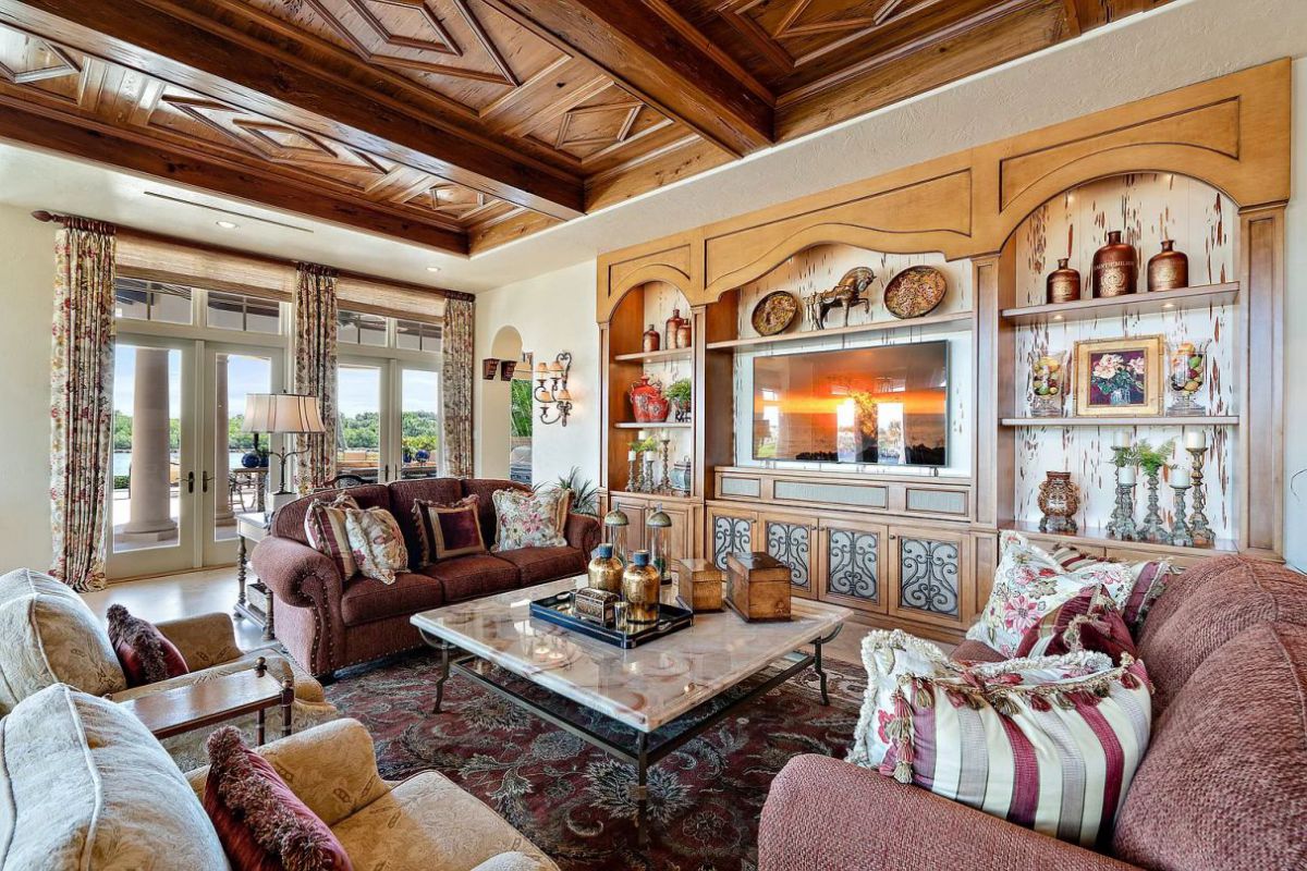 Ultra Desirable Intracoastal Point Jupiter Home for Sale 5