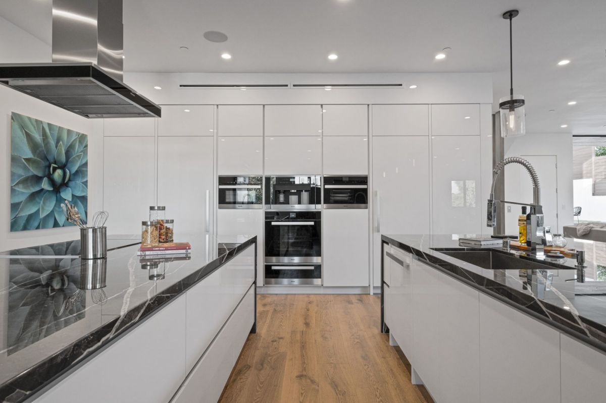 A Brand New Modern Home for Sale in Pacific Palisades at $6.345 Million ...
