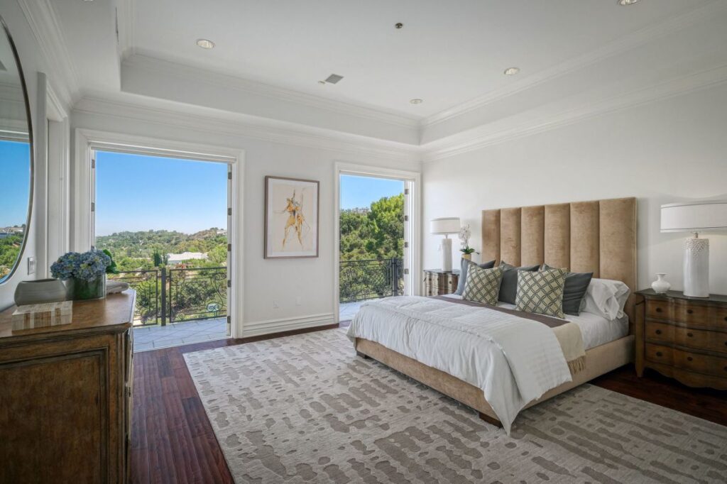 Stunning Italian inspired Encino Home for Sale 26