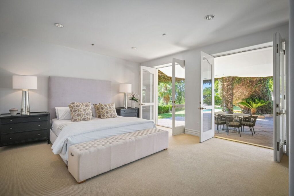 Stunning Italian inspired Encino Home for Sale 30