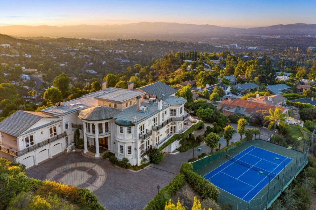 Stunning Italian inspired Encino Home for Sale 38