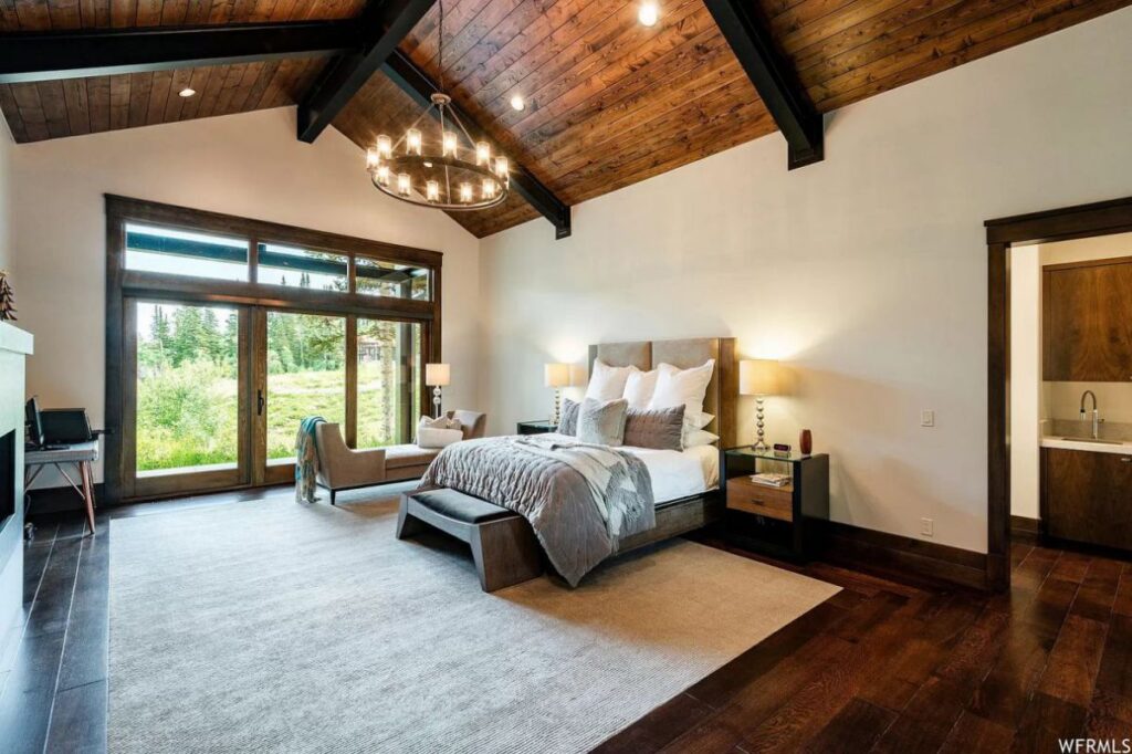 A Lovely Mountain Contemporary House in Utah for Sale
