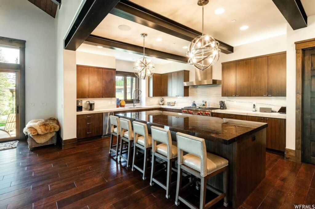 A Lovely Mountain Contemporary House in Utah for Sale