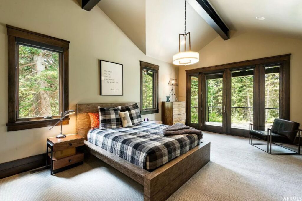 A Lovely Mountain Contemporary House in Utah for Sale