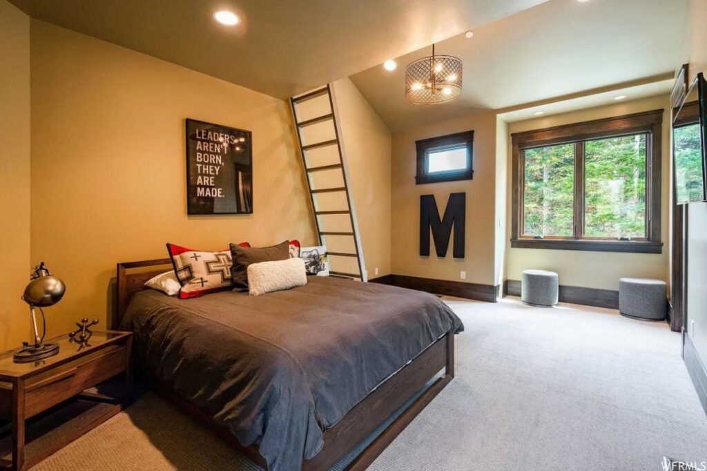 A Lovely Mountain Contemporary House in Utah for Sale