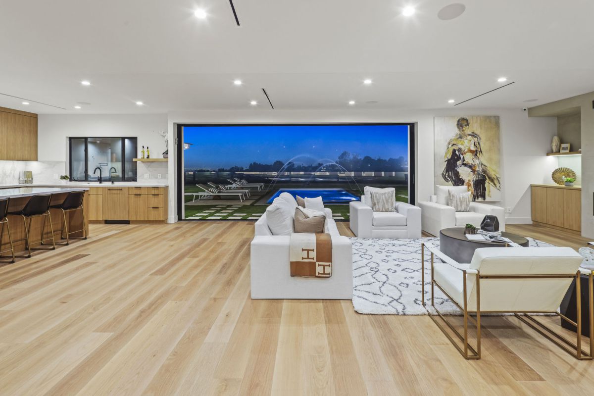 A Warm Contemporary Sherman Oaks Home for Sale at $3,595,000 | Luxury ...