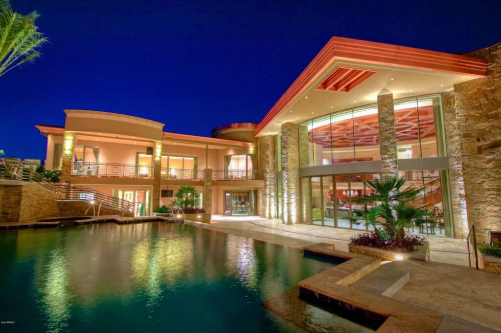 Paradise Valley Home for Sale Offers 25,000 SF of Luxury