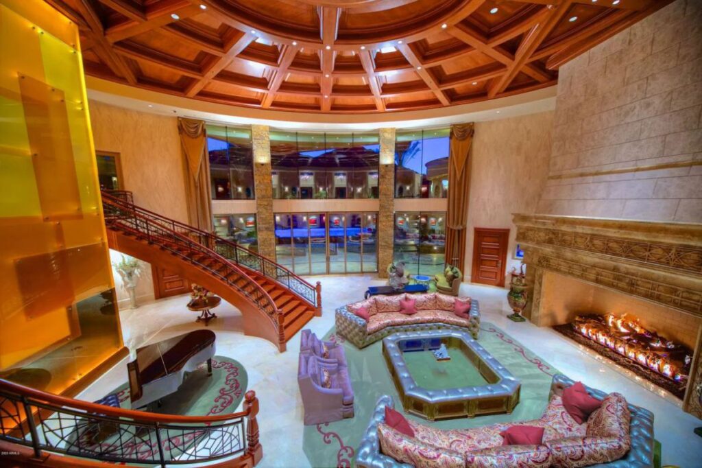 Paradise Valley Home for Sale Offers 25,000 SF of Luxury