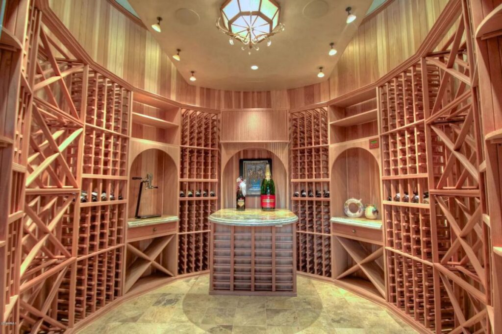 Paradise Valley Home for Sale Offers 25,000 SF of Luxury