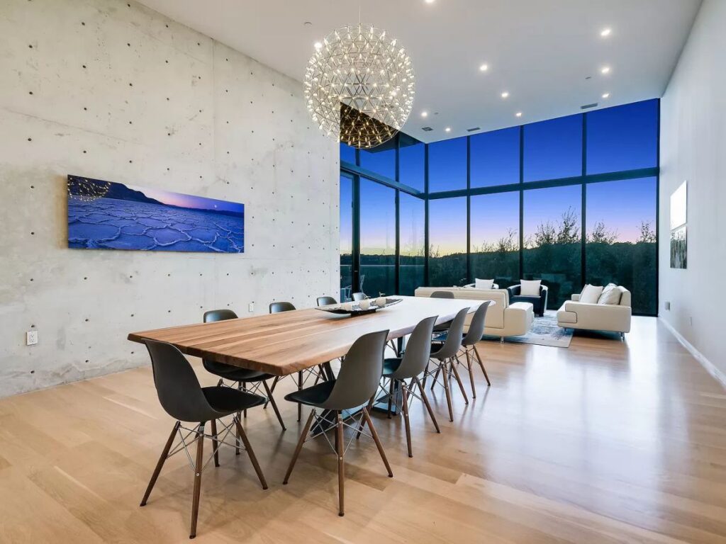 A Spectacular Architectural Home for Sale in Austin