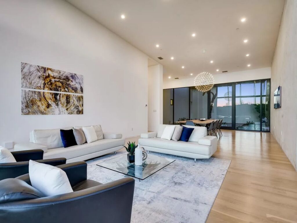 A Spectacular Architectural Home for Sale in Austin