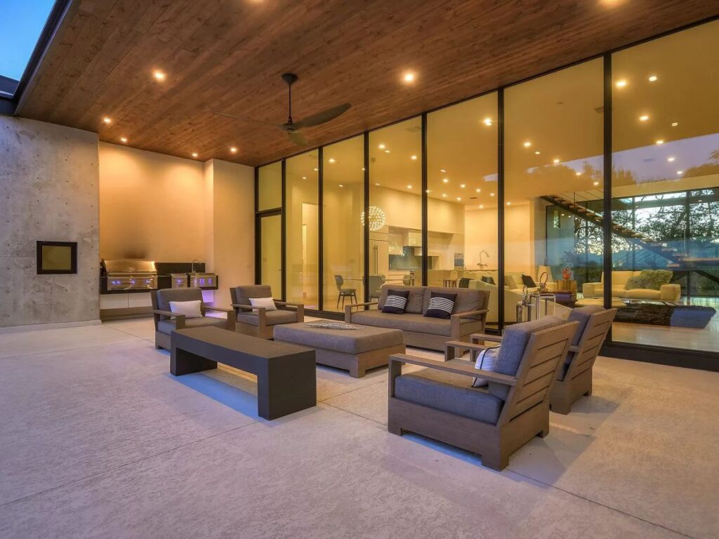 A Spectacular Architectural Home for Sale in Austin