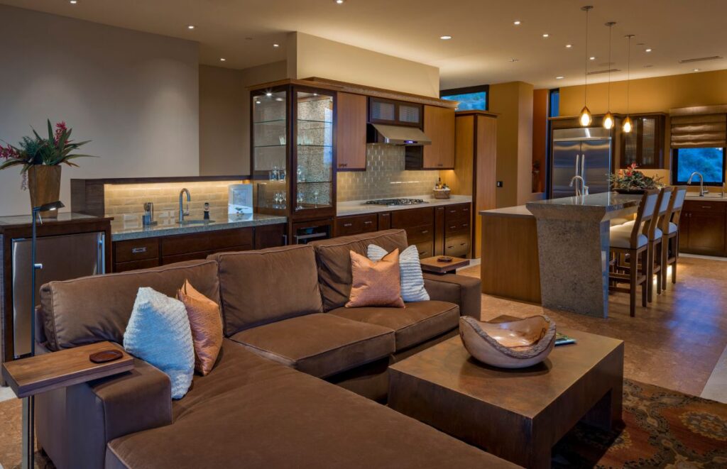 Hawks Nest Contemporary Home in Arizona by Shelby Wilson