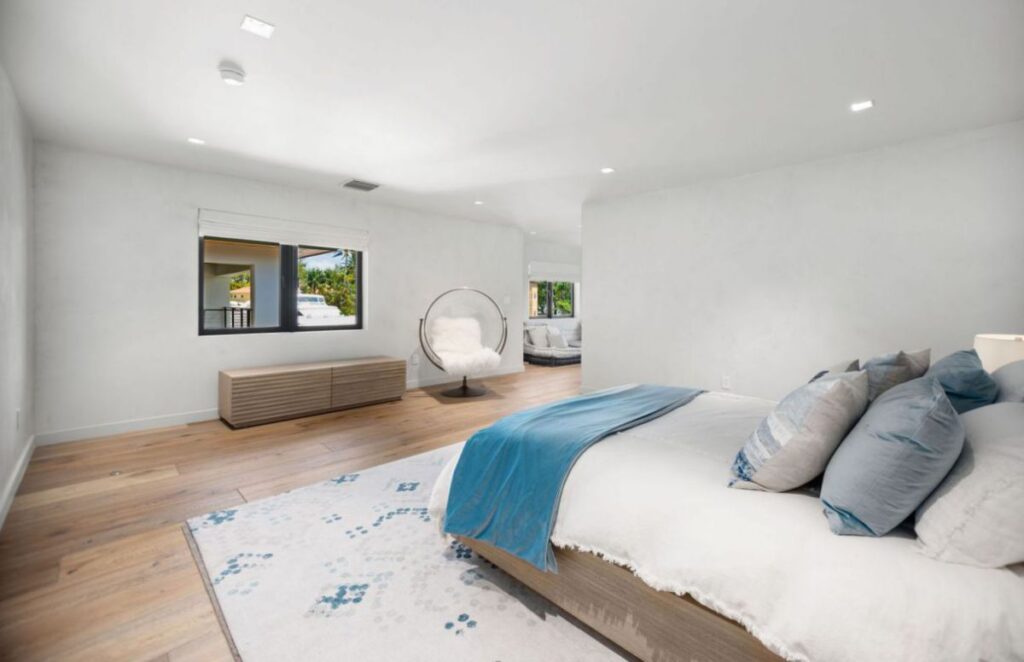 Inside A $7,950,000 Entertaining Modern Home for Sale in Fort Lauderdale 