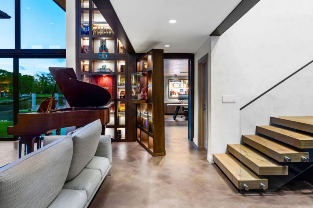 Inside A $7,950,000 Entertaining Modern Home for Sale in Fort Lauderdale 