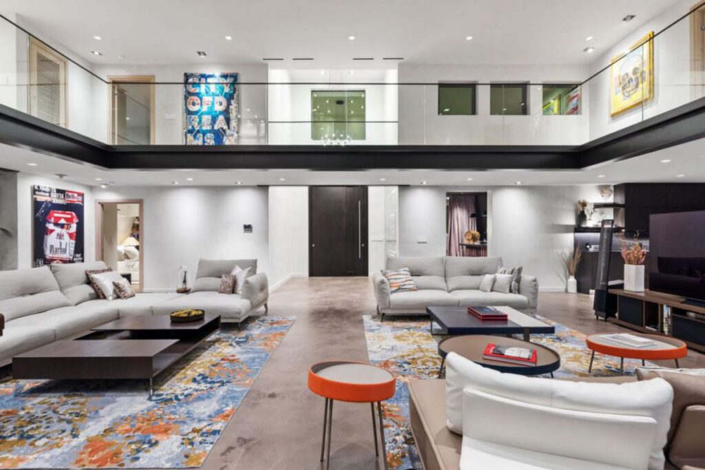 Inside A $7,950,000 Entertaining Modern Home for Sale in Fort Lauderdale 