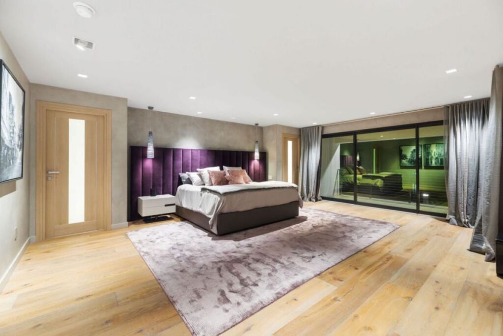 Inside A $7,950,000 Entertaining Modern Home for Sale in Fort Lauderdale 