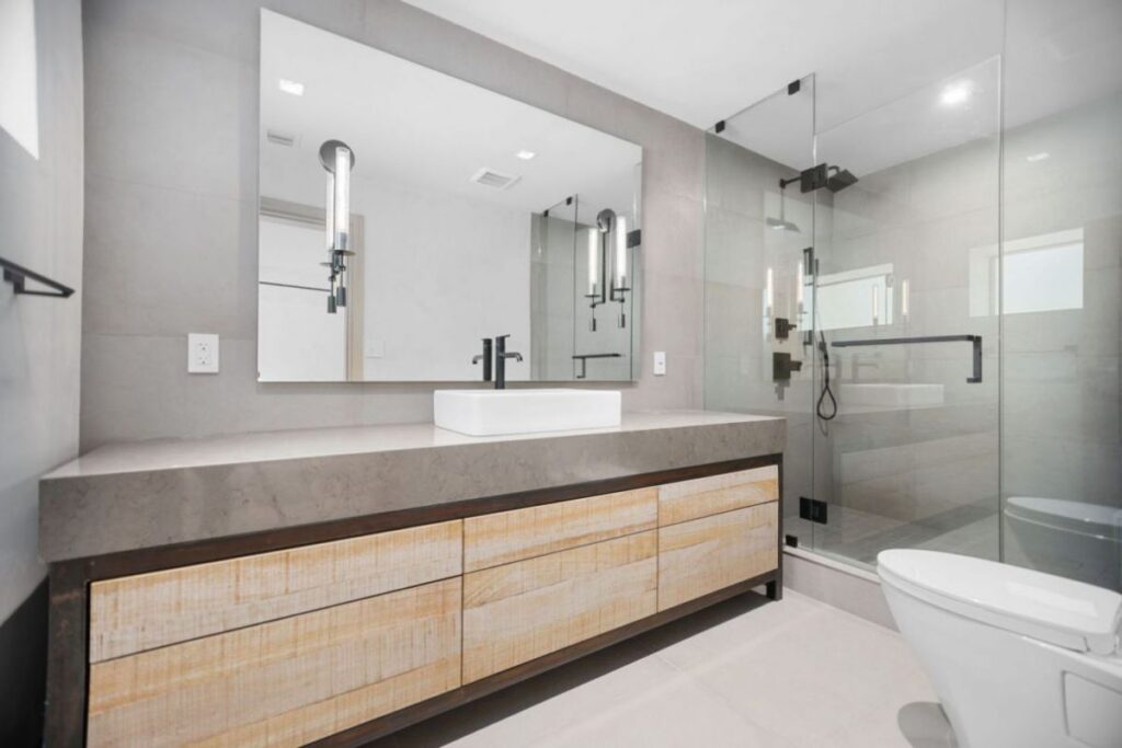 Inside A $7,950,000 Entertaining Modern Home for Sale in Fort Lauderdale 