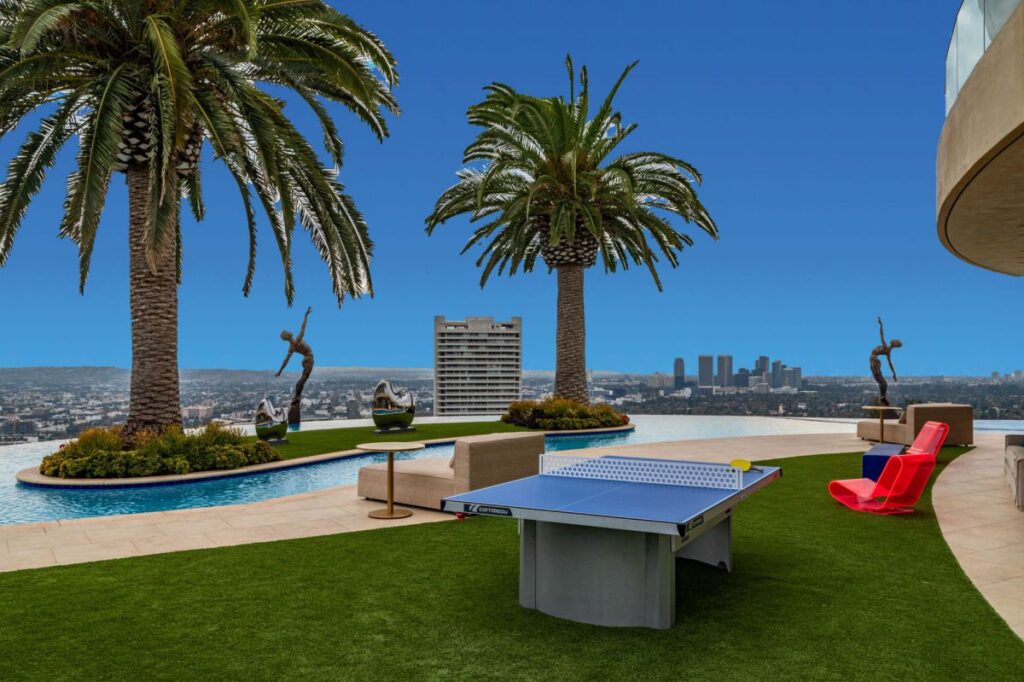 New Mansion in The Best Location Los Angeles Hits Market