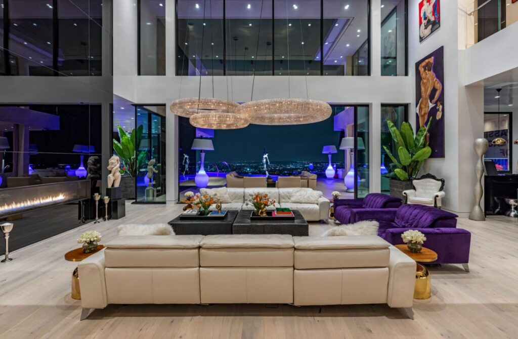 New Mansion in The Best Location Los Angeles Hits Market