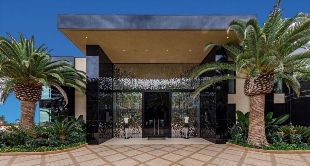 New Mansion in The Best Location Los Angeles Hits Market