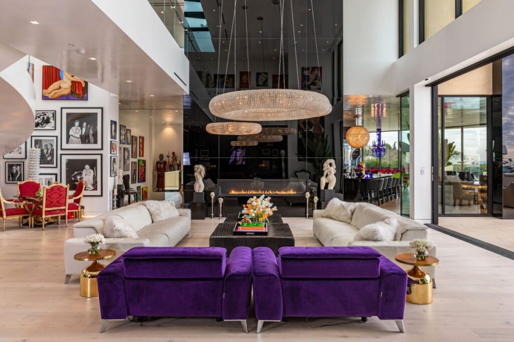 New Mansion in The Best Location Los Angeles Hits Market