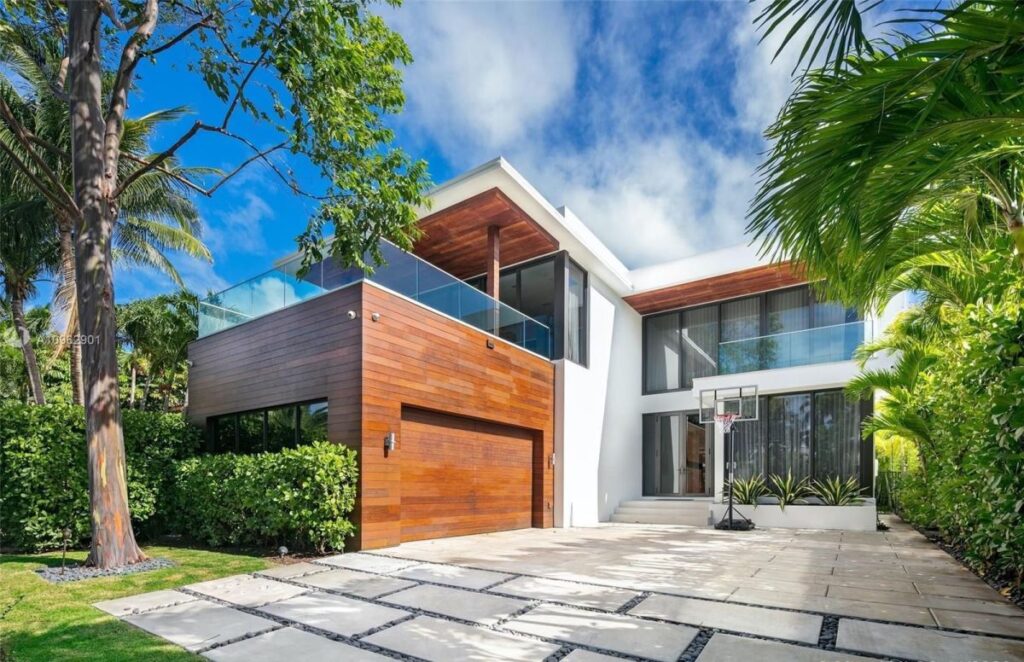 Perfectly Designed Modern Home in Miami Beach