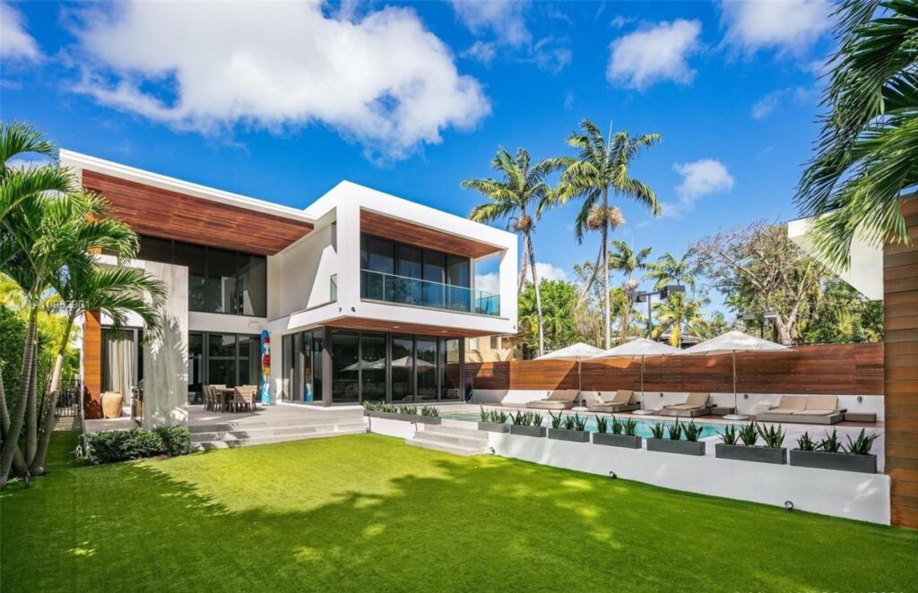 Perfectly Designed Modern Home in Miami Beach