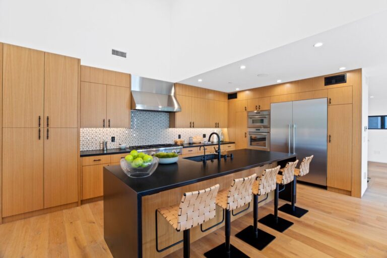 Stunning New Modern House in Pacific Palisades for Sale at $3,795,000 ...