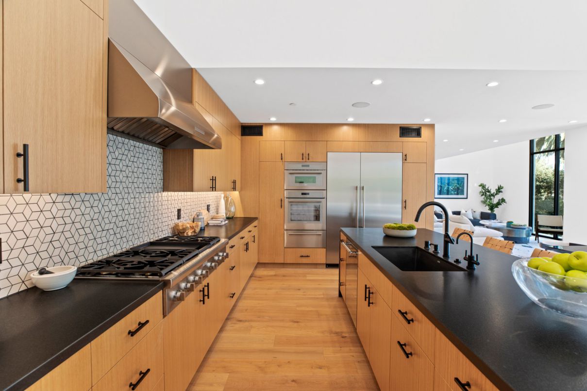 Stunning New Modern House in Pacific Palisades for Sale at $3,795,000 ...