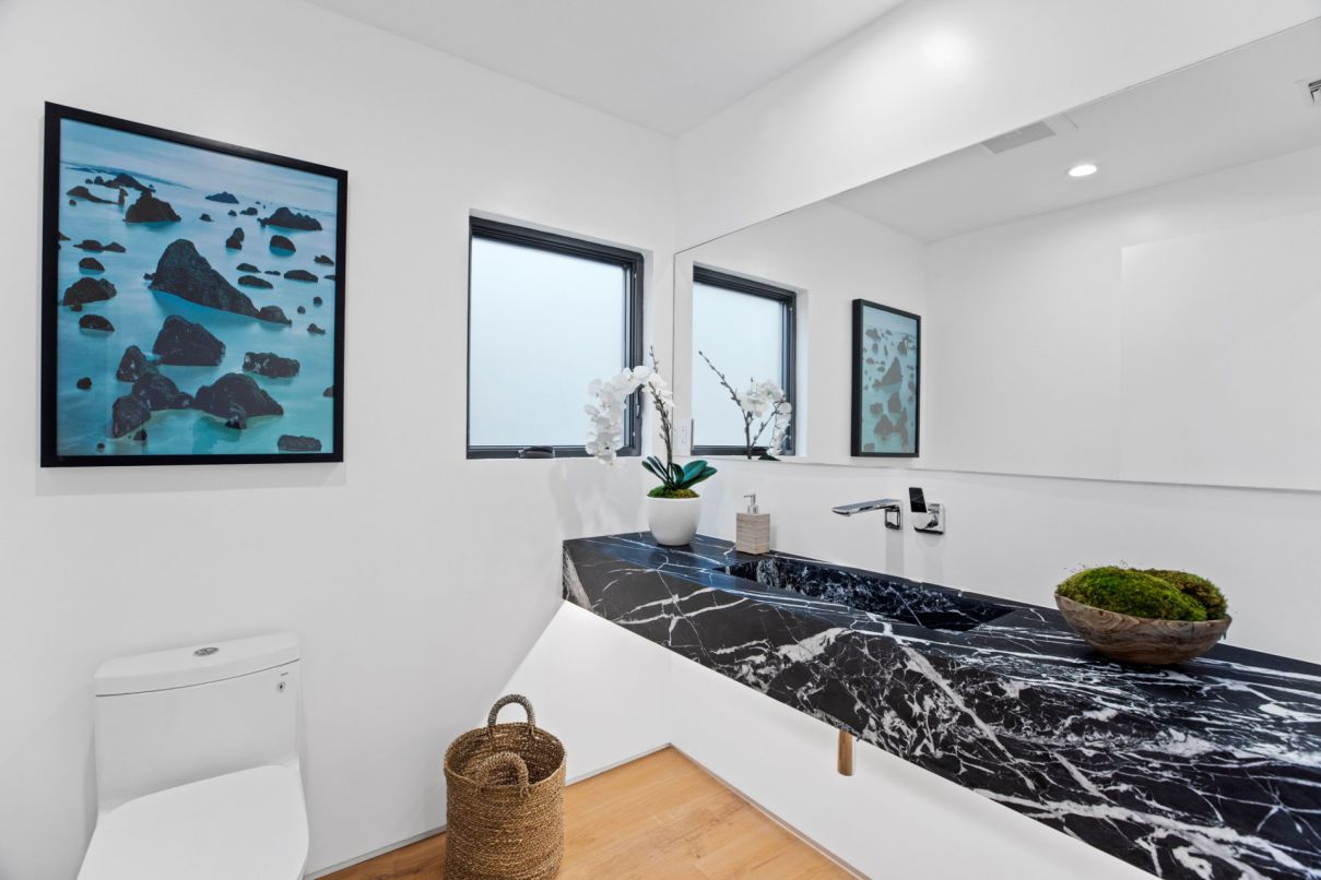 Stunning New Modern House in Pacific Palisades for Sale at $3,795,000 ...