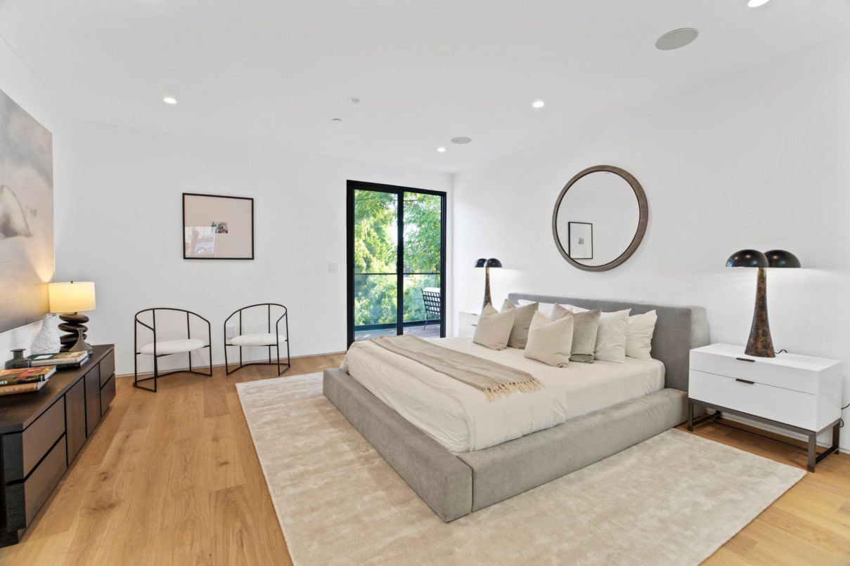 Stunning New Modern House in Pacific Palisades for Sale at $3,795,000 ...
