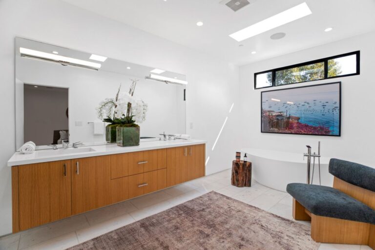 Stunning New Modern House in Pacific Palisades for Sale at $3,795,000 ...