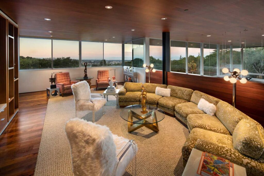 A $33,000,000 California Masterpiece offers Dramatic Architecture