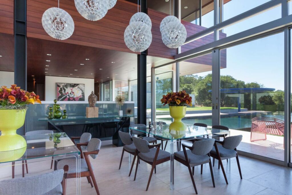 A $33,000,000 California Masterpiece offers Dramatic Architecture