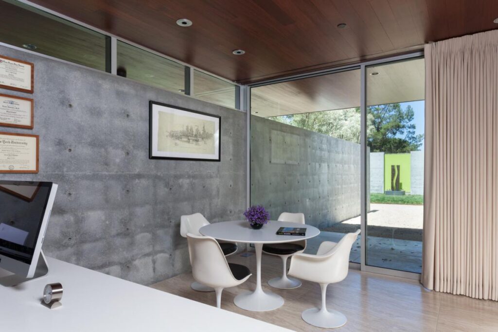 A $33,000,000 California Masterpiece offers Dramatic Architecture