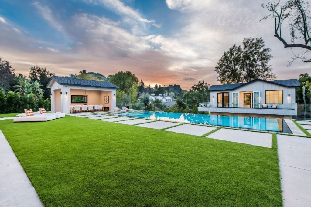 A $8,795,000 Royal Oaks Home for Sale featuring the Sophistication