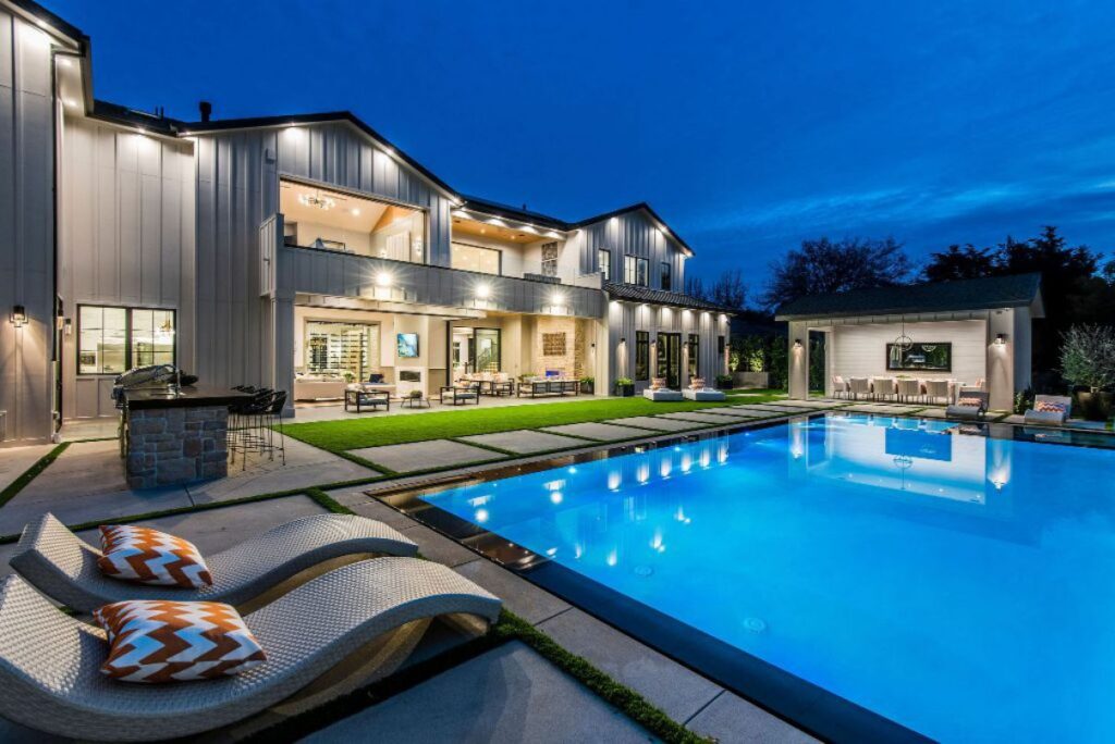 A $8,795,000 Royal Oaks Home for Sale featuring the Sophistication