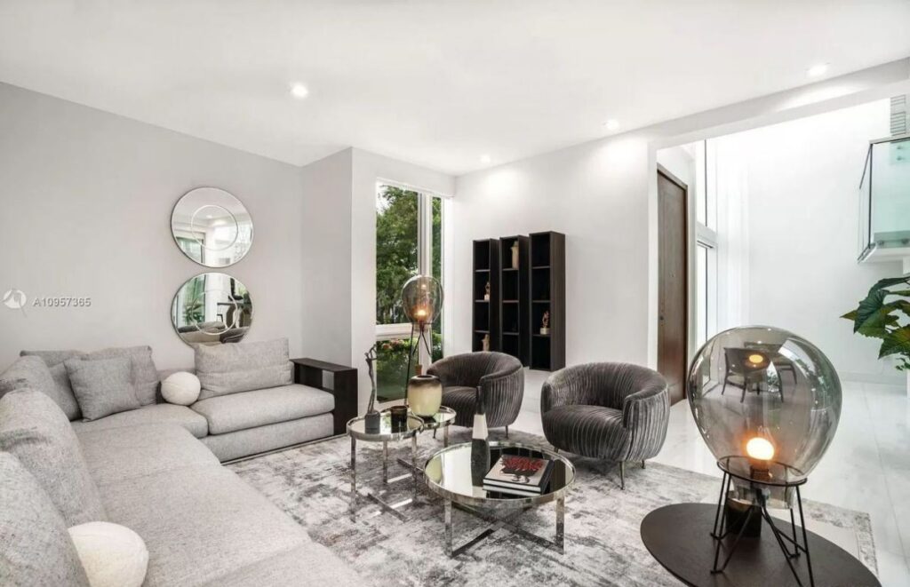 A Brand New Modern Home in Key Biscayne hits Market for $4,690,000