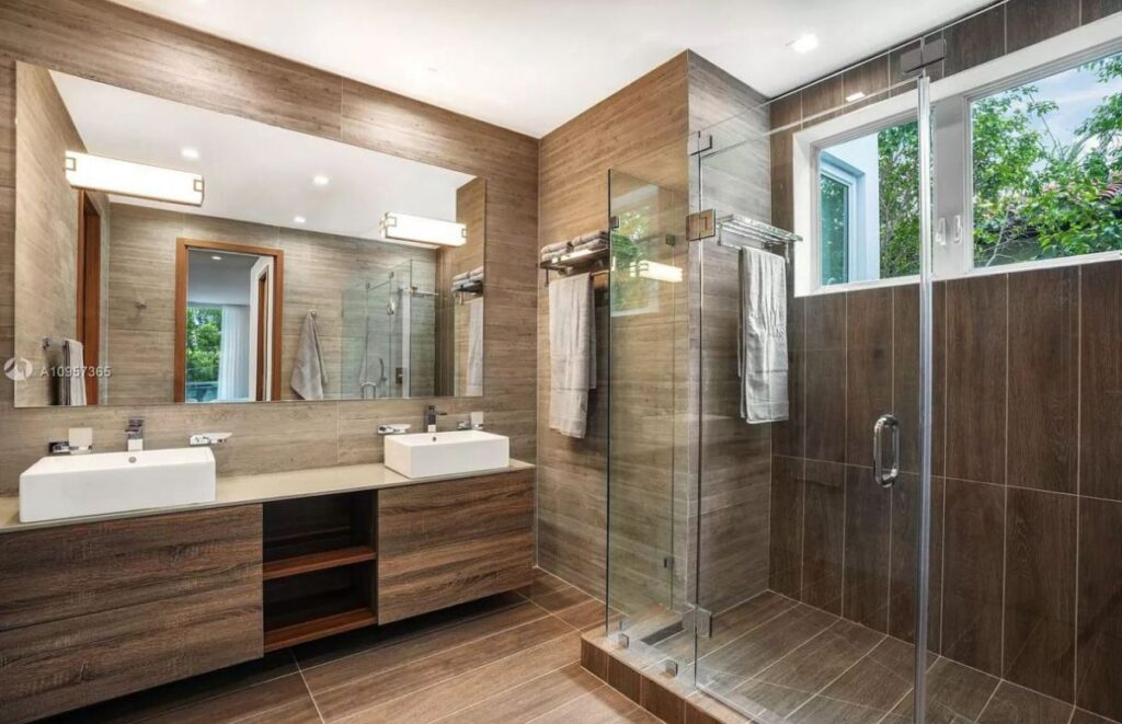 A Brand New Modern Home in Key Biscayne hits Market for $4,690,000