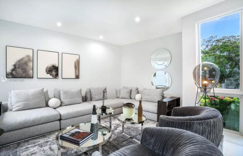 A Brand New Modern Home in Key Biscayne hits Market for $4,690,000
