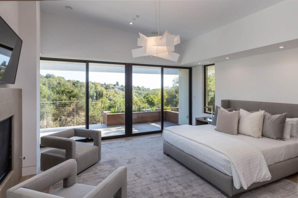 A Newly Sleek California Home in Woodside Asking for $15,500,000