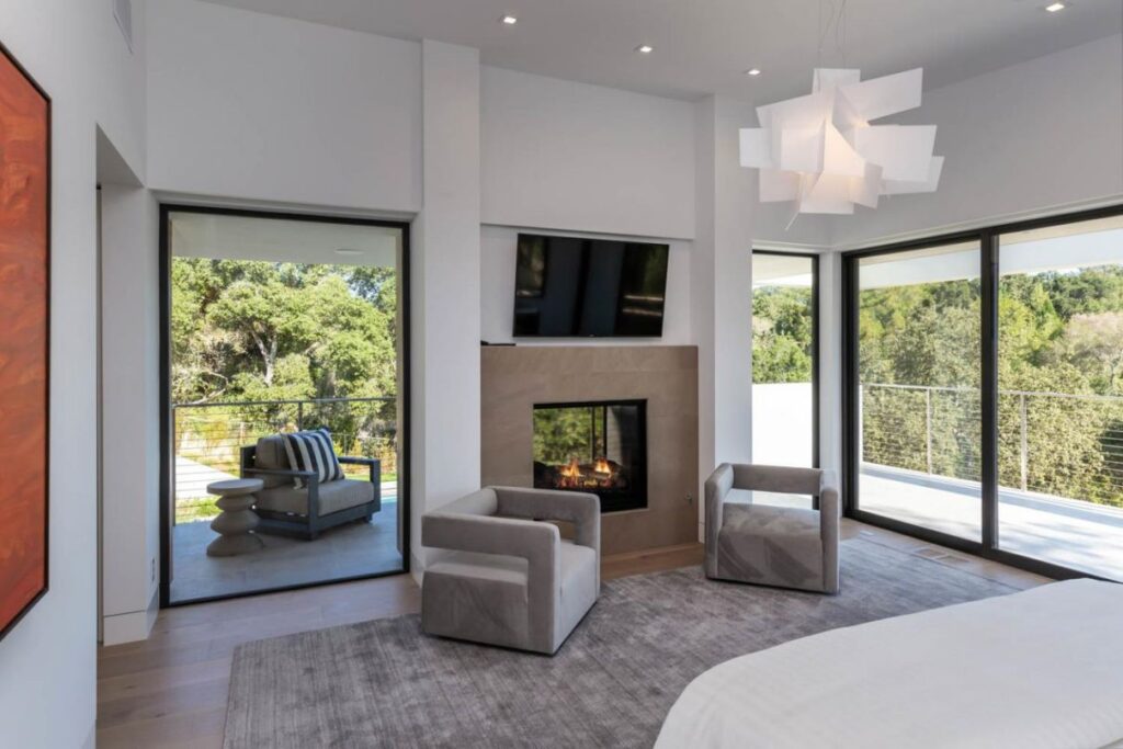 A Newly Sleek California Home in Woodside Asking for $15,500,000