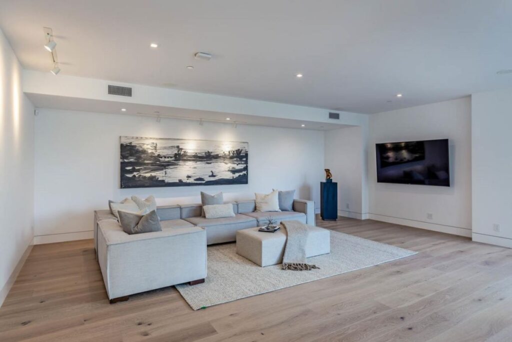 A Newly Sleek California Home in Woodside Asking for $15,500,000